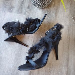 Nine West Black floral tulle heels NWOT